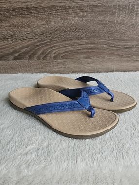 ​Vionic Tide Casandra Blue Perforated Leather Orthotic Thong Sandals Size [11]